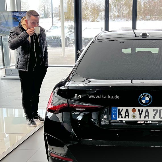 BMW i4